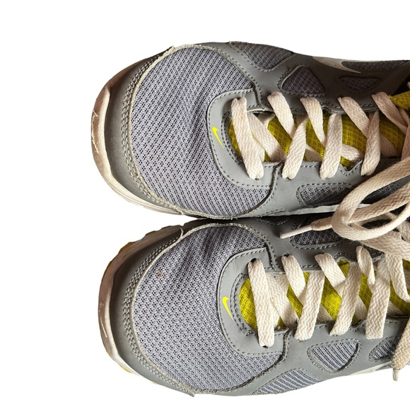 Nike Revolution Grey/Yellow Running Shoes. Size 8 (EU 41) - Picture 9 of 12
